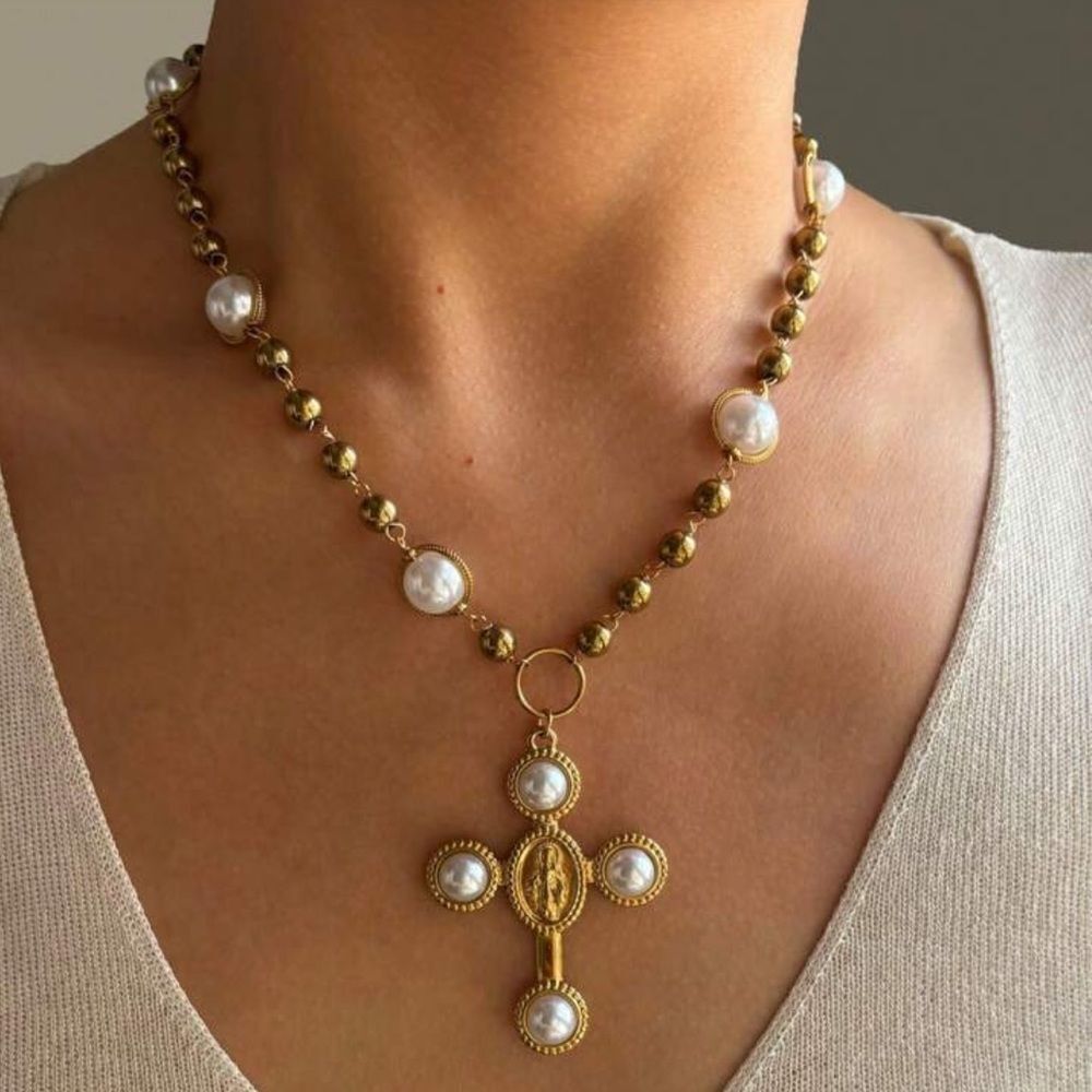 Pearl Cross necklace Q236